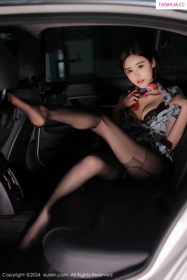  [XiuRen]高清写真图 2024.02.22 No.8125 晚苏susu 制服美腿第71张图片
